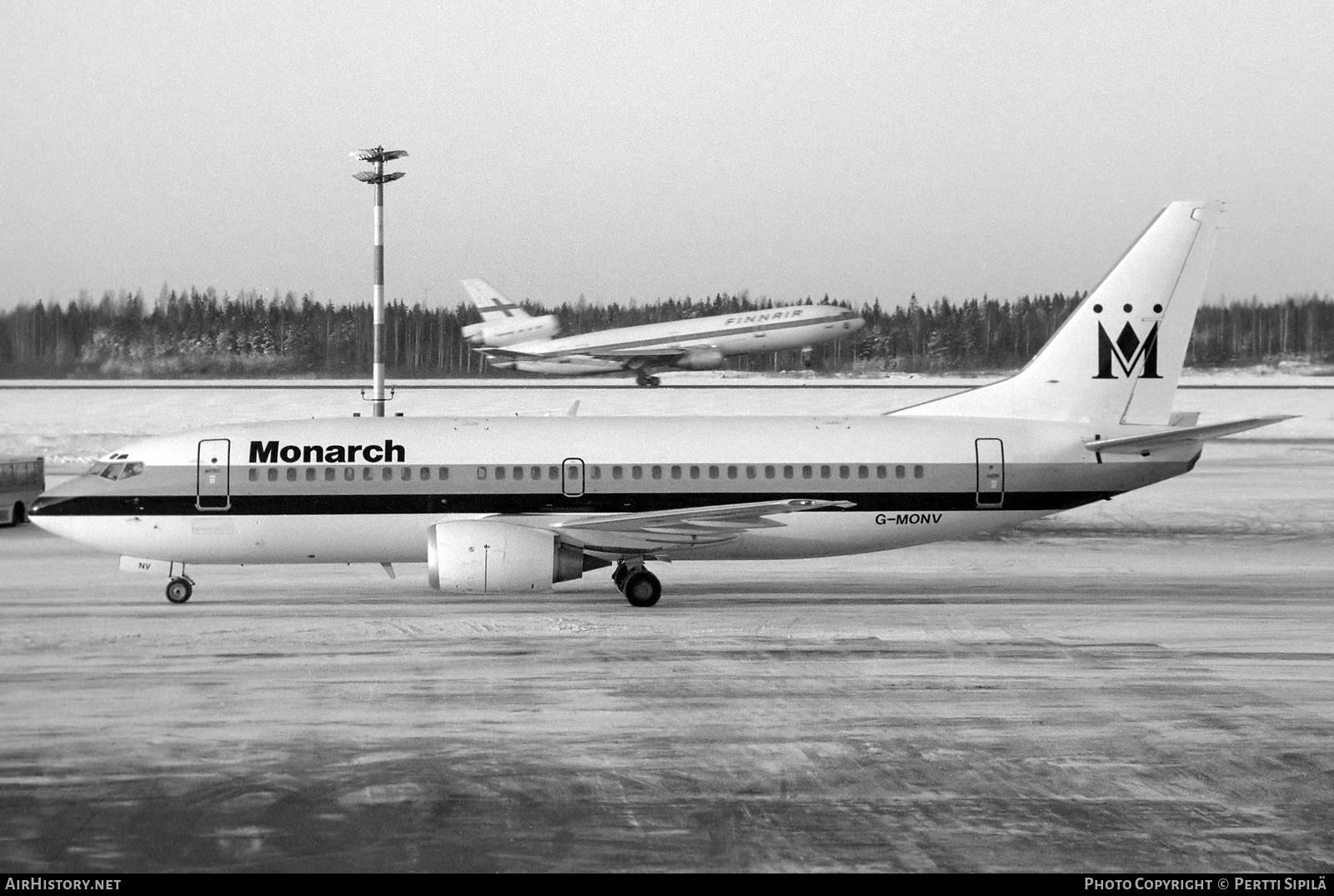 Aircraft Photo of G-MONV | Boeing 737-33A | Monarch Airlines | AirHistory.net #798099