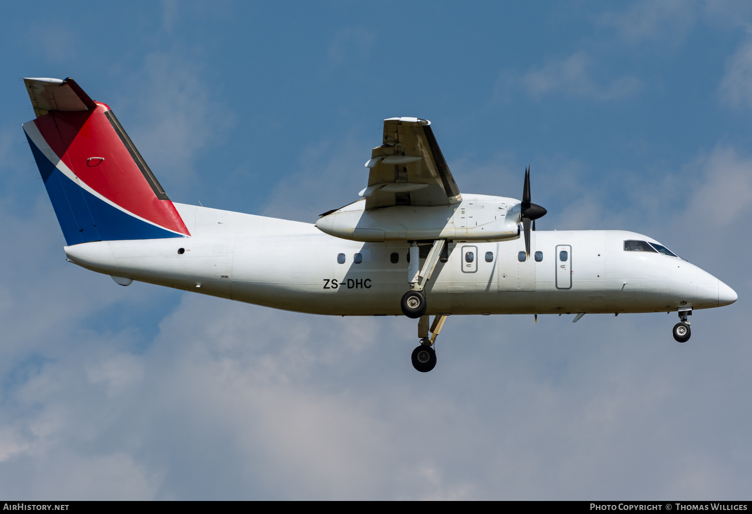 Aircraft Photo of ZS-DHC | De Havilland Canada DHC-8-102 Dash 8 | CemAir | AirHistory.net #798133