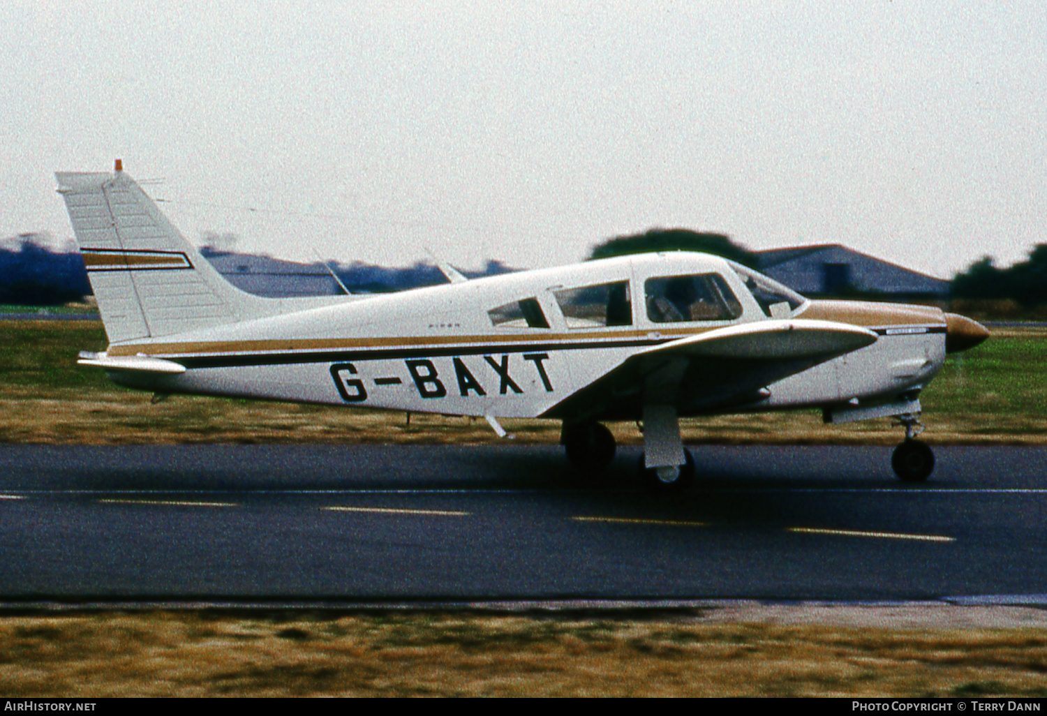 Aircraft Photo of G-BAXT | Piper PA-28R-200 Cherokee Arrow II | AirHistory.net #798147