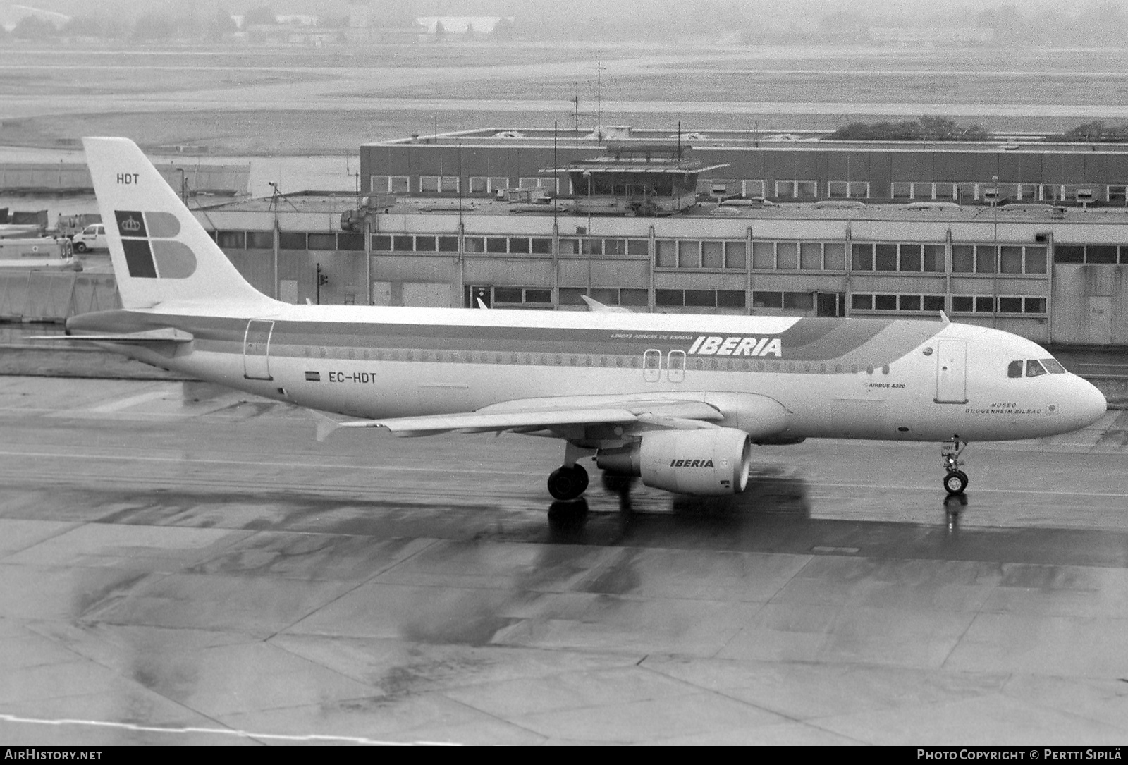 Aircraft Photo of EC-HDT | Airbus A320-214 | Iberia | AirHistory.net #798294