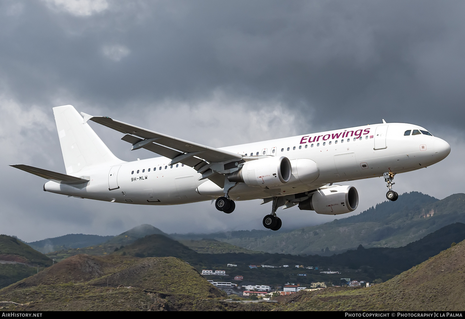 Aircraft Photo of 9H-MLW | Airbus A320-214 | Eurowings | AirHistory.net #798339