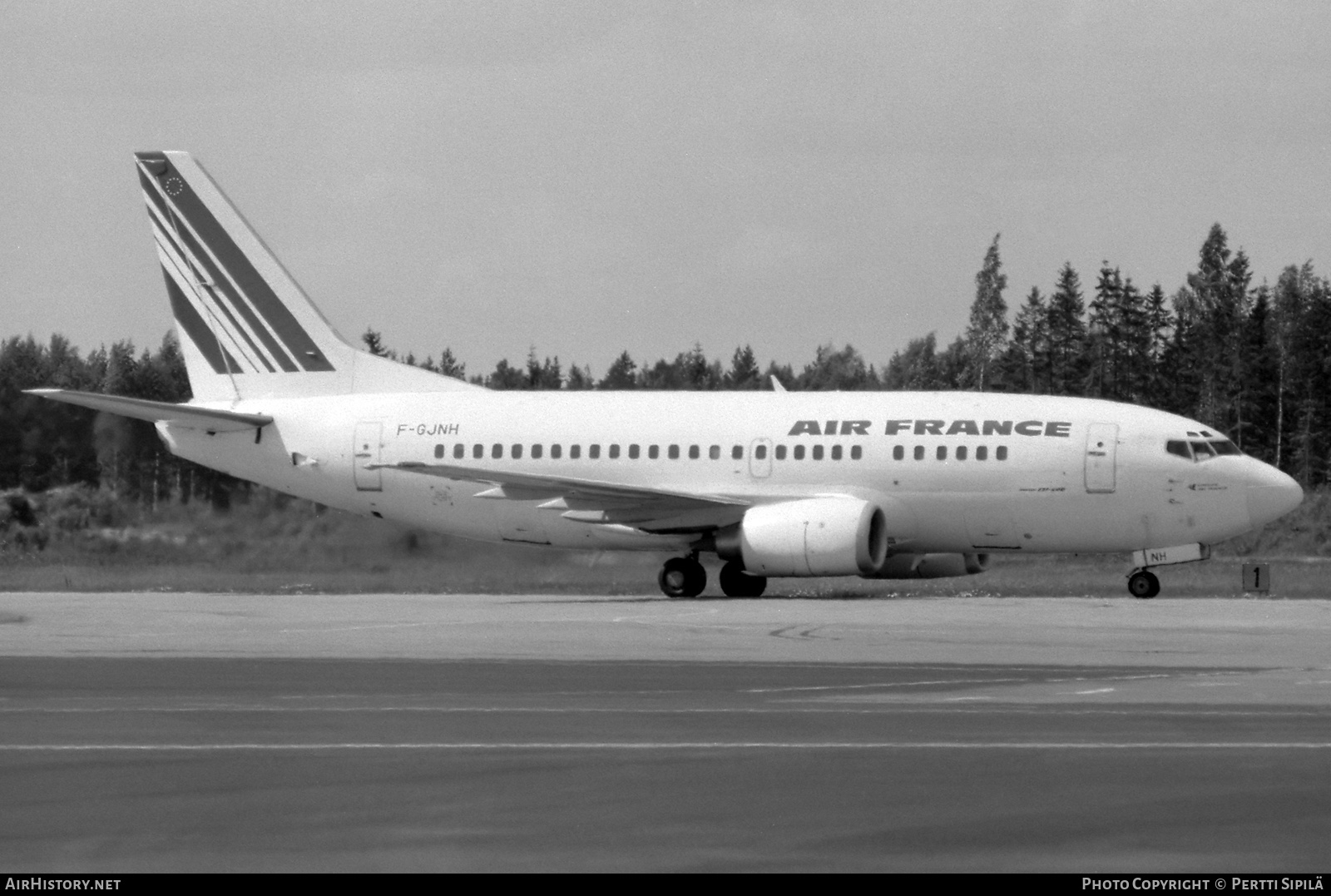 Aircraft Photo of F-GJNH | Boeing 737-528 | Air France | AirHistory.net #798352