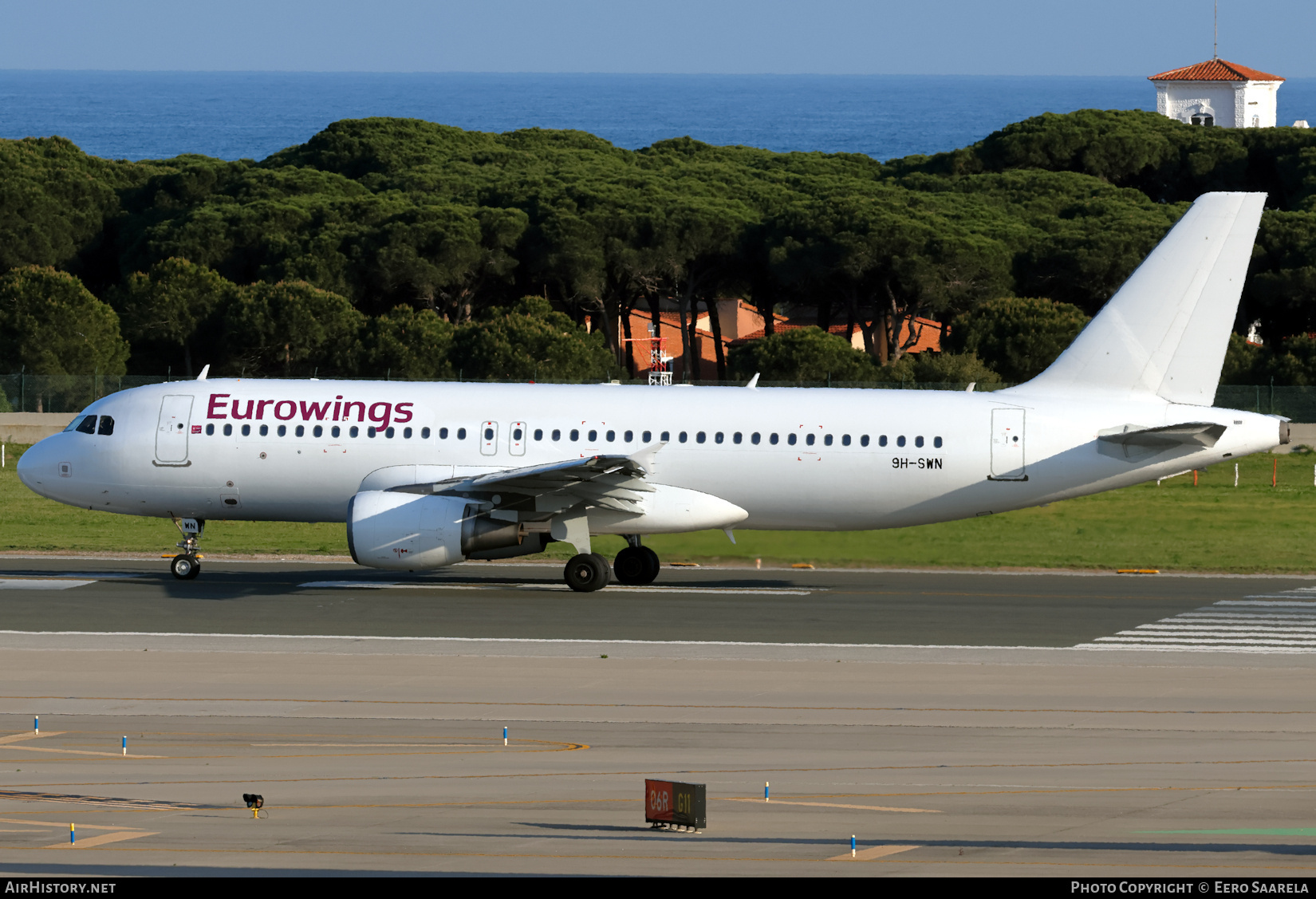 Aircraft Photo of 9H-SWN | Airbus A320-214 | Eurowings | AirHistory.net #798415