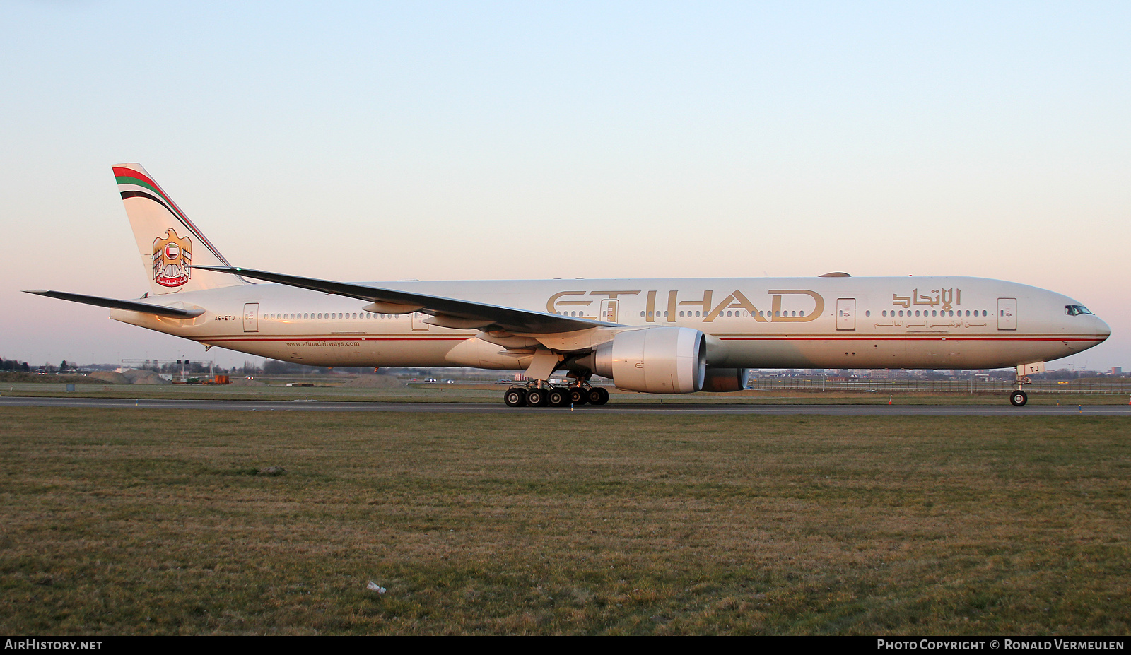 Aircraft Photo of A6-ETJ | Boeing 777-3FX/ER | Etihad Airways | AirHistory.net #798535