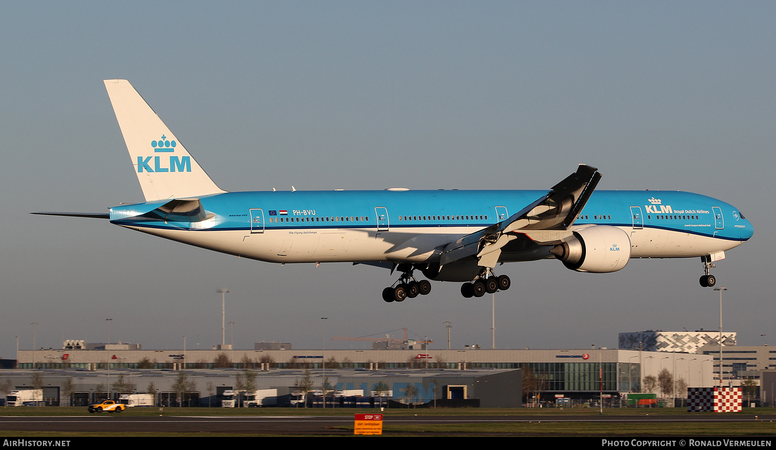 Aircraft Photo of PH-BVU | Boeing 777-300/ER | KLM - Royal Dutch Airlines | AirHistory.net #798537