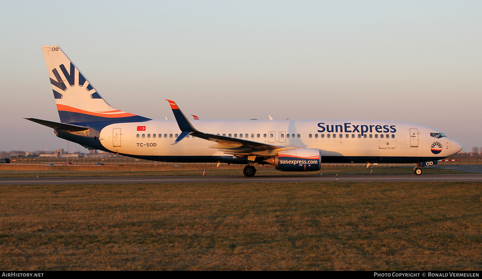 Aircraft Photo of TC-SOD | Boeing 737-800 | SunExpress | AirHistory.net #798567