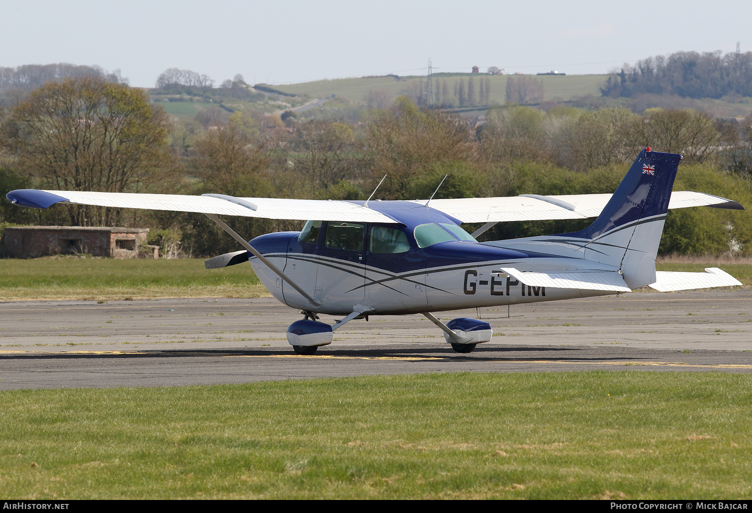 Aircraft Photo of G-EPIM | Cessna R172K Hawk XP | AirHistory.net #798643