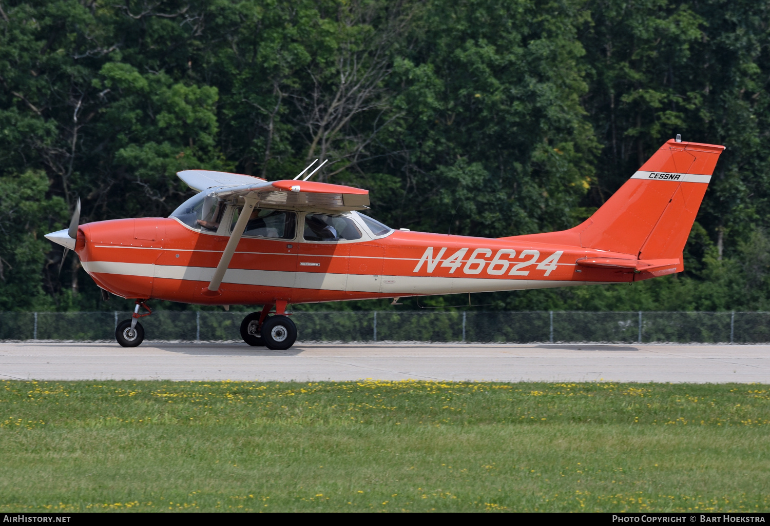 Aircraft Photo of N46624 | Cessna 172K Skyhawk | AirHistory.net #798745
