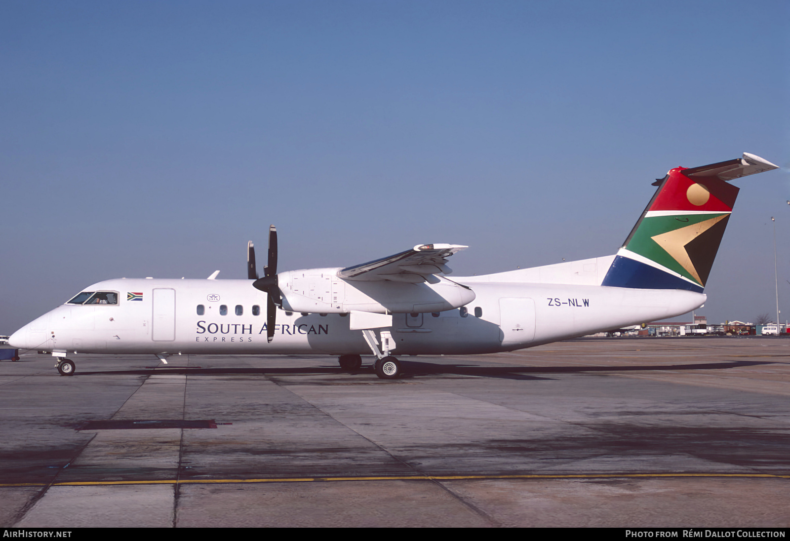 Aircraft Photo of ZS-NLW | Bombardier DHC-8-315Q Dash 8 | South African Express Airways - SA Express | AirHistory.net #798821
