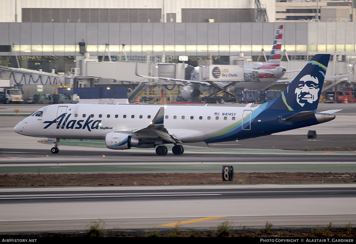 Aircraft Photo of N414SY | Embraer 175LR (ERJ-170-200LR) | Alaska Airlines | AirHistory.net #798950