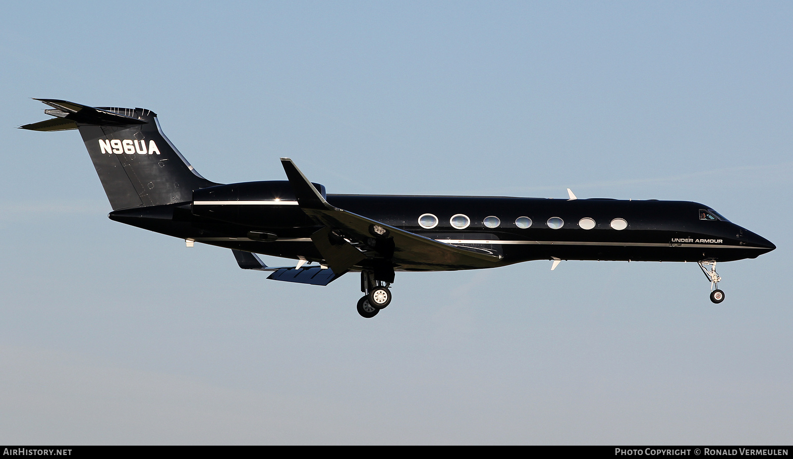 Aircraft Photo of N96UA | Gulfstream Aerospace G-V-SP Gulfstream G550 | Under Armour | AirHistory.net #799110