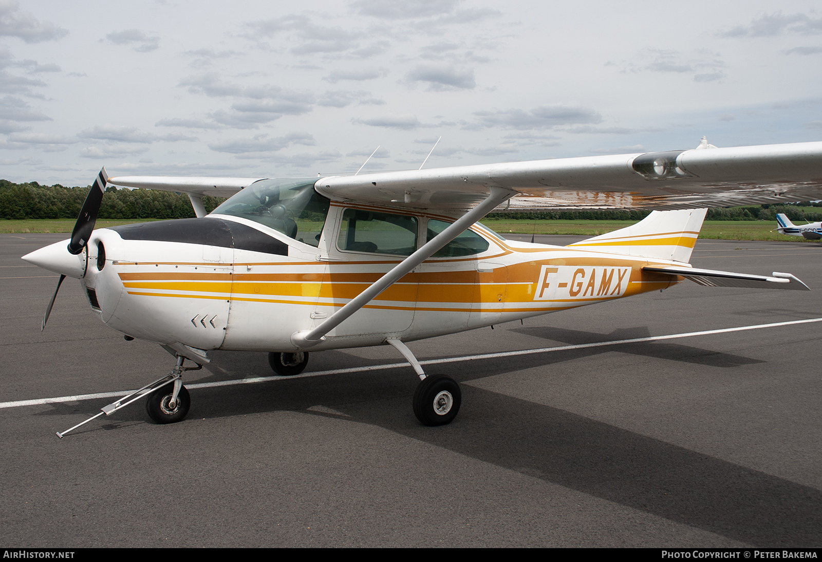Aircraft Photo of F-GAMX | Cessna 182J | AirHistory.net #799111