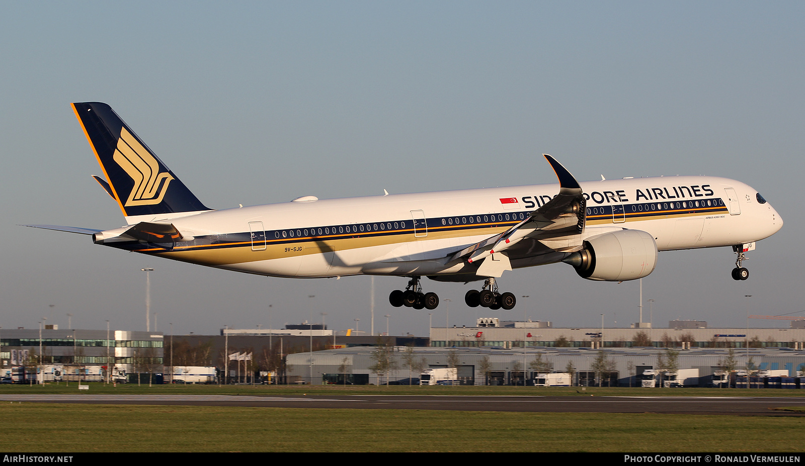 Aircraft Photo of 9V-SJG | Airbus A350-941 | Singapore Airlines | AirHistory.net #799211