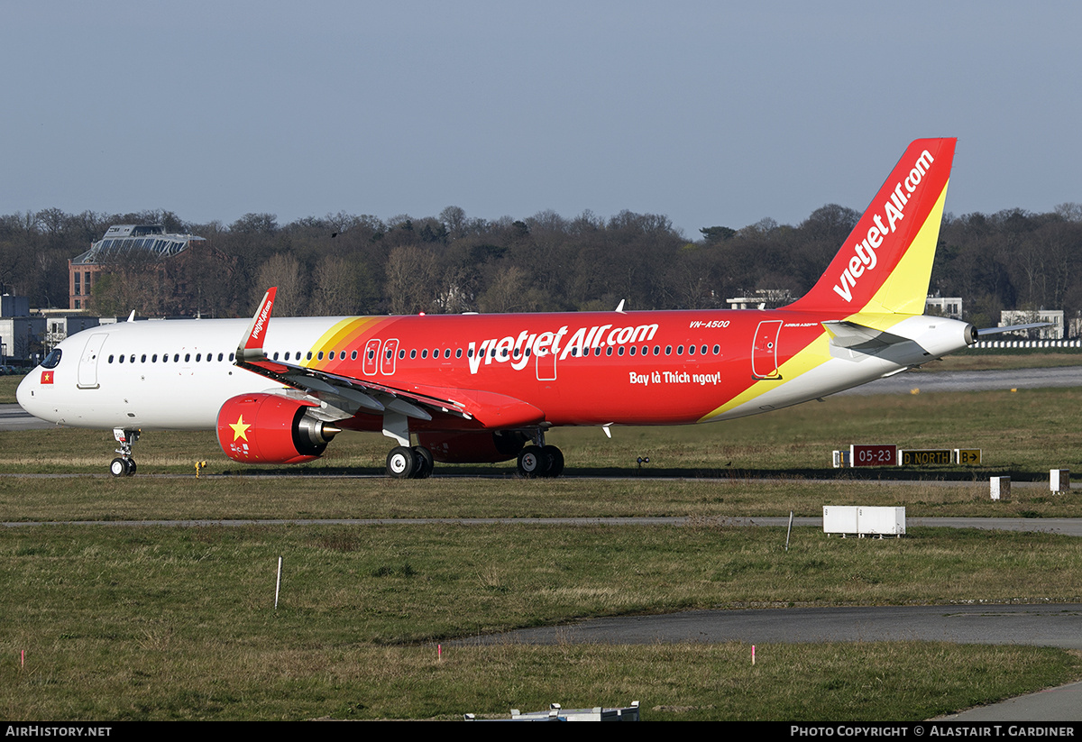 Aircraft Photo of VN-A500 | Airbus A321-271NX | VietJet Air | AirHistory.net #799256