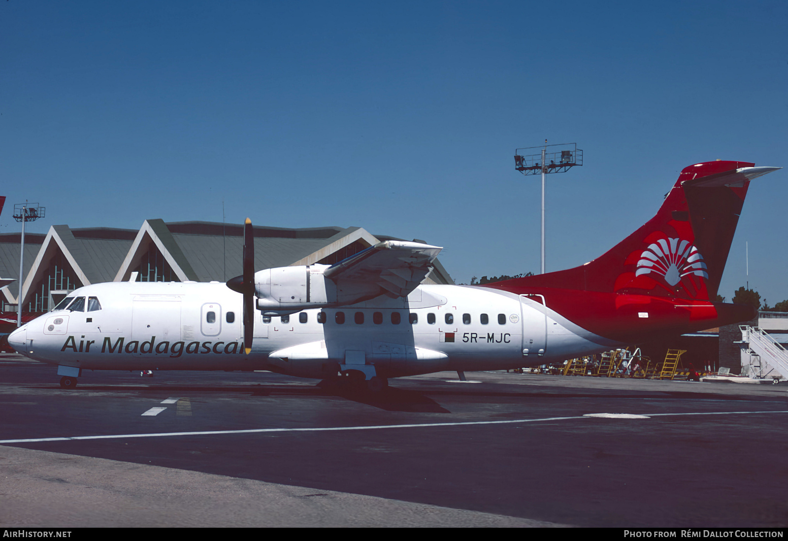 Aircraft Photo of 5R-MJC | ATR ATR-42-300 | Air Madagascar | AirHistory.net #799558