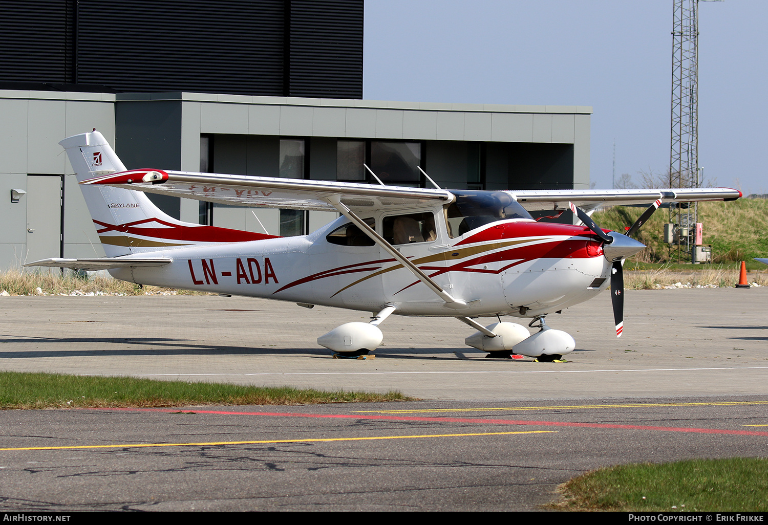 Aircraft Photo of LN-ADA | Cessna 182T Skylane | AirHistory.net #799583