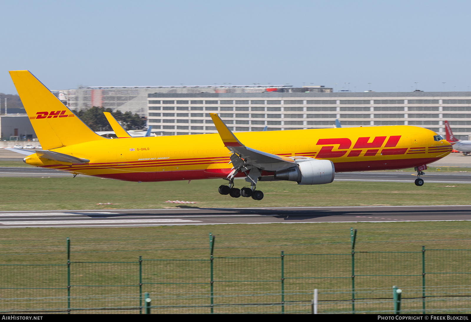 Aircraft Photo of G-DHLO | Boeing 767-316/ER(BCF) | DHL International | AirHistory.net #799609
