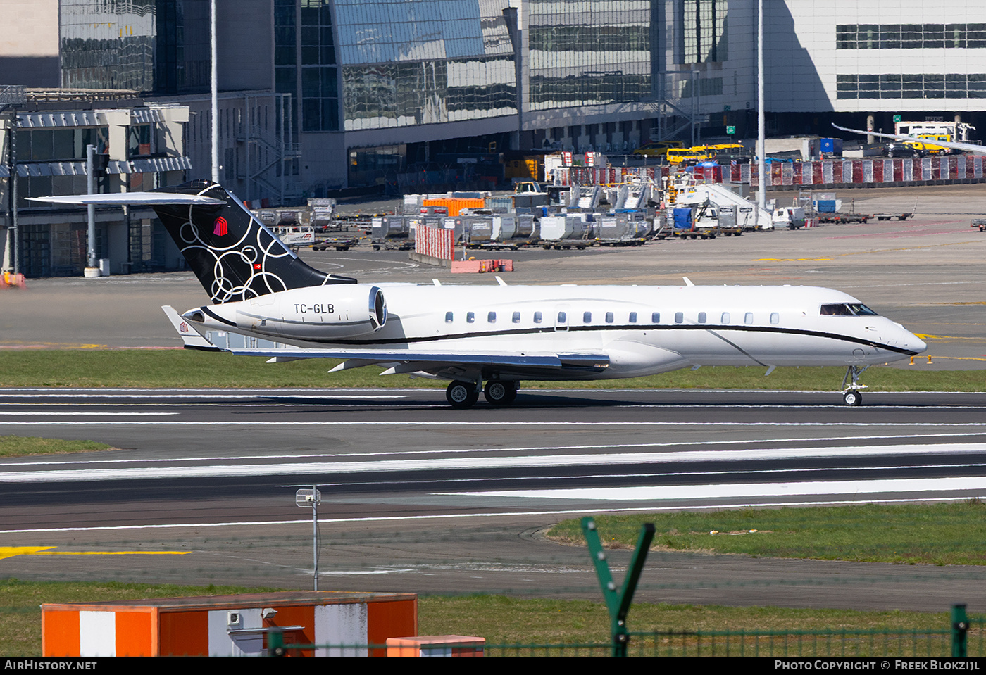 Aircraft Photo of TC-GLB | Bombardier Global 6000 (BD-700-1A10) | AirHistory.net #799612