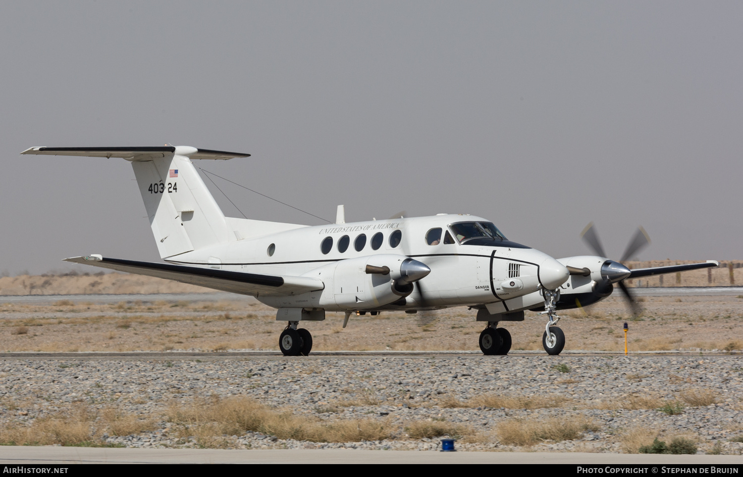 Aircraft Photo of 94-0324 / 40324 | Beech C-12R+ Huron (B200C) | USA - Army | AirHistory.net #799636