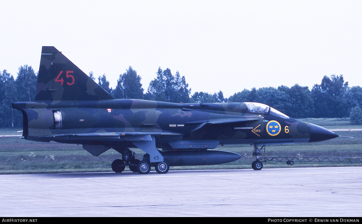 Aircraft Photo of 37087 | Saab AJ37 Viggen | Sweden - Air Force | AirHistory.net #799649