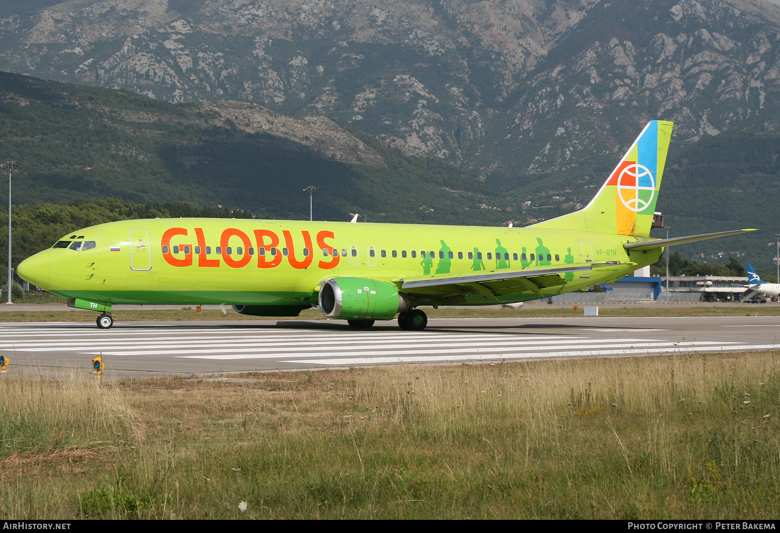 Aircraft Photo of VP-BTH | Boeing 737-42C | Globus | AirHistory.net #799743
