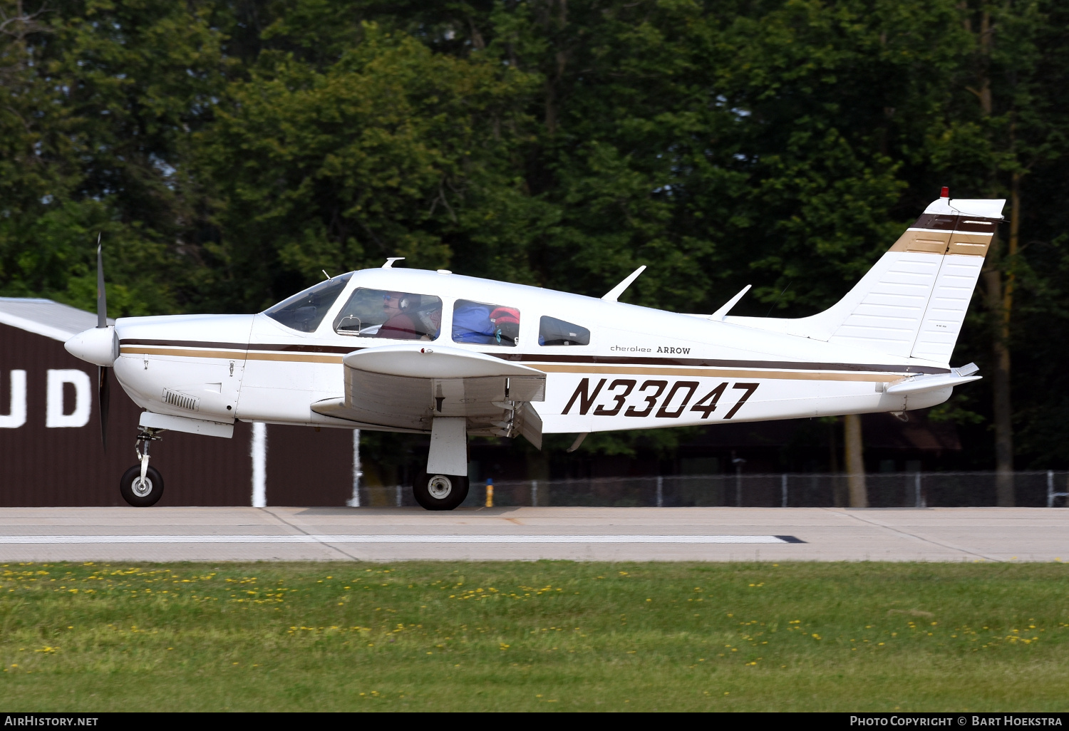 Aircraft Photo of N33047 | Piper PA-28R-200 Cherokee Arrow | AirHistory.net #799766