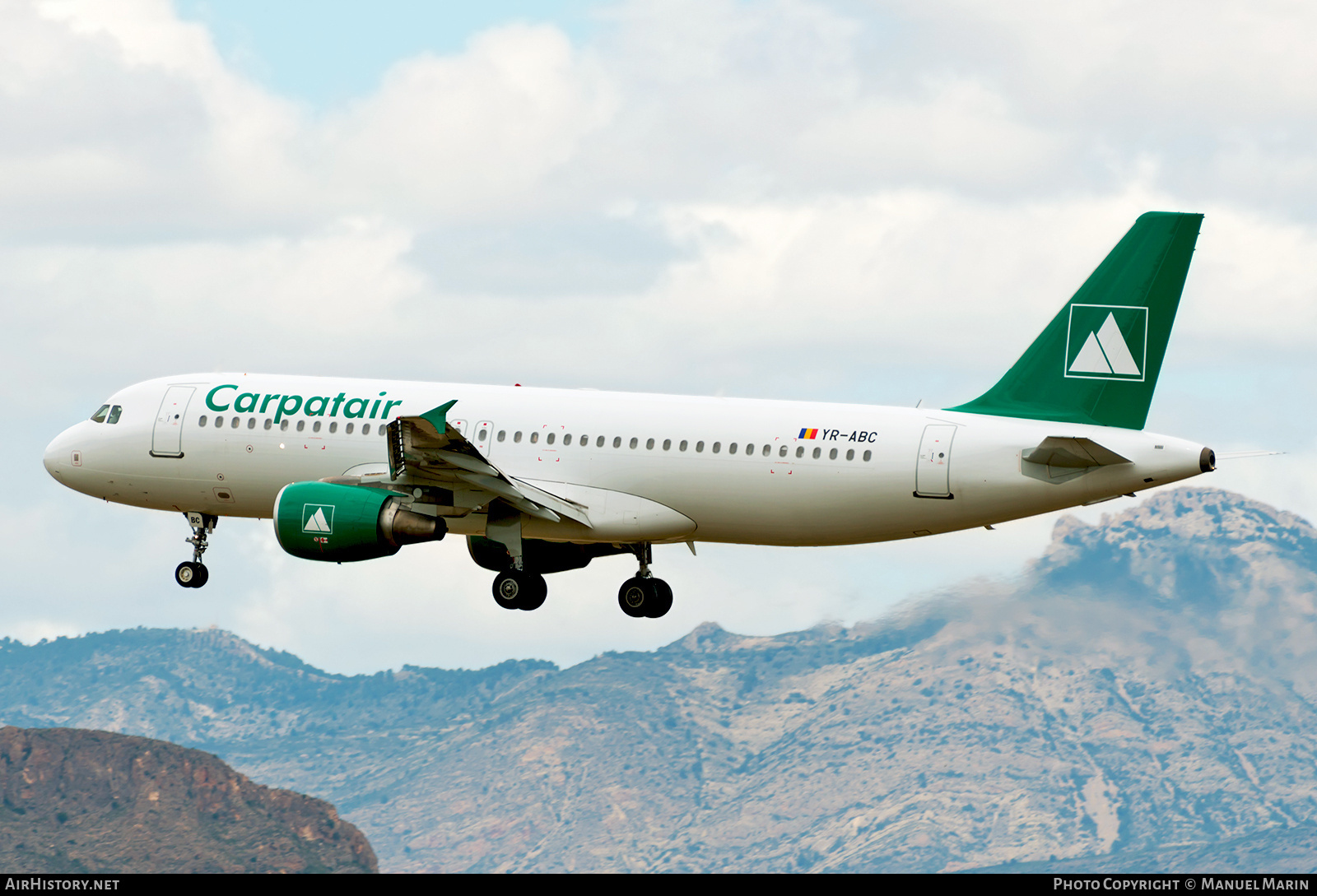 Aircraft Photo of YR-ABC | Airbus A320-216 | Carpatair | AirHistory.net #800054