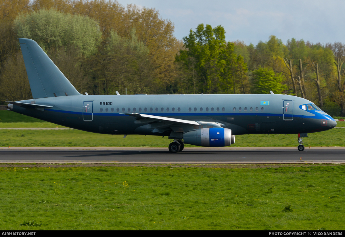 Aircraft Photo of 95100 | Sukhoi SSJ-100-95B-LR Superjet 100 (RRJ-95B) | AirHistory.net #800071