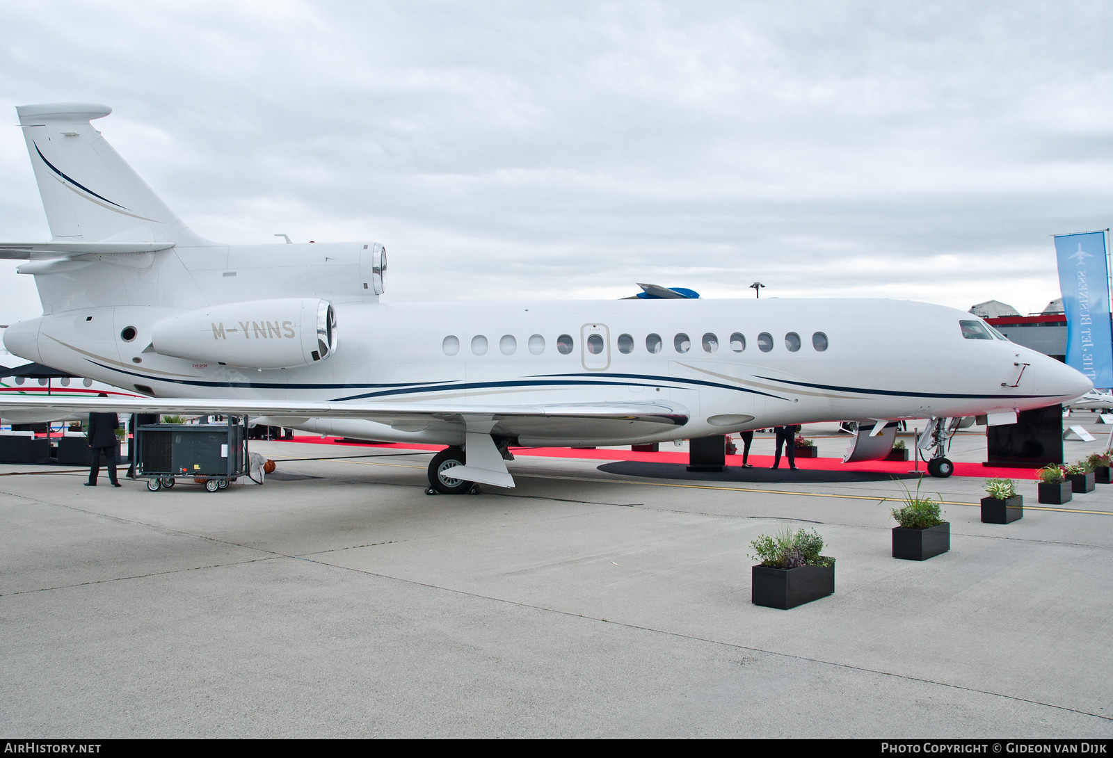 Aircraft Photo of M-YNNS | Dassault Falcon 7X | AirHistory.net #800081