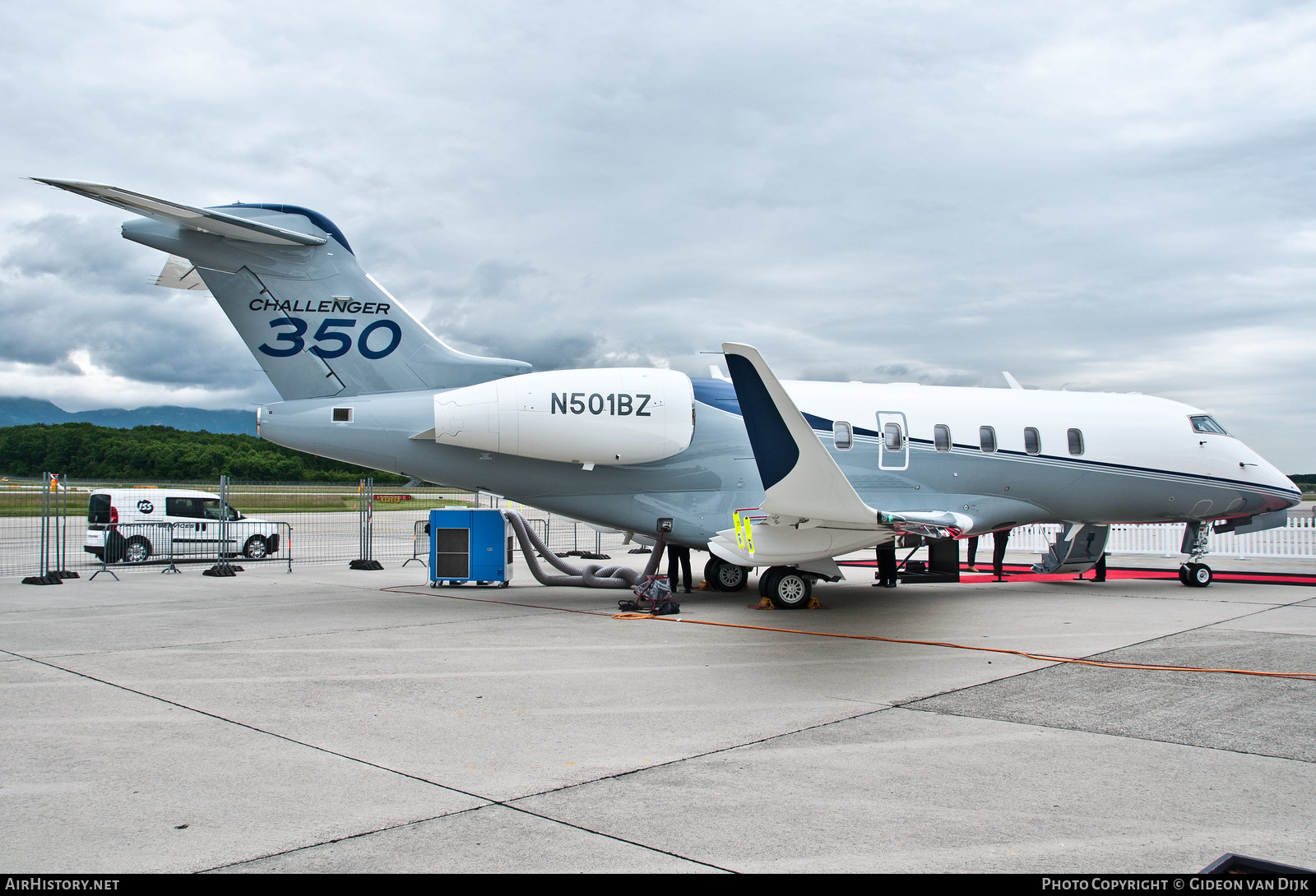 Aircraft Photo of N501BZ | Bombardier Challenger 350 (BD-100-1A10) | Bombardier | AirHistory.net #800087