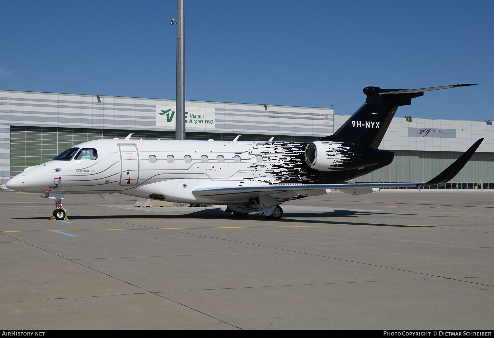 Aircraft Photo of 9H-NYX | Embraer EMB-550 Praetor 600 | AirHistory.net #800175