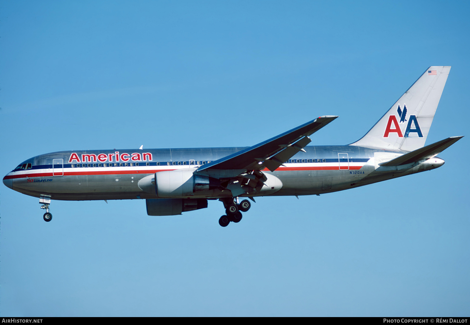 Aircraft Photo of N320AA | Boeing 767-223/ER | American Airlines | AirHistory.net #800198