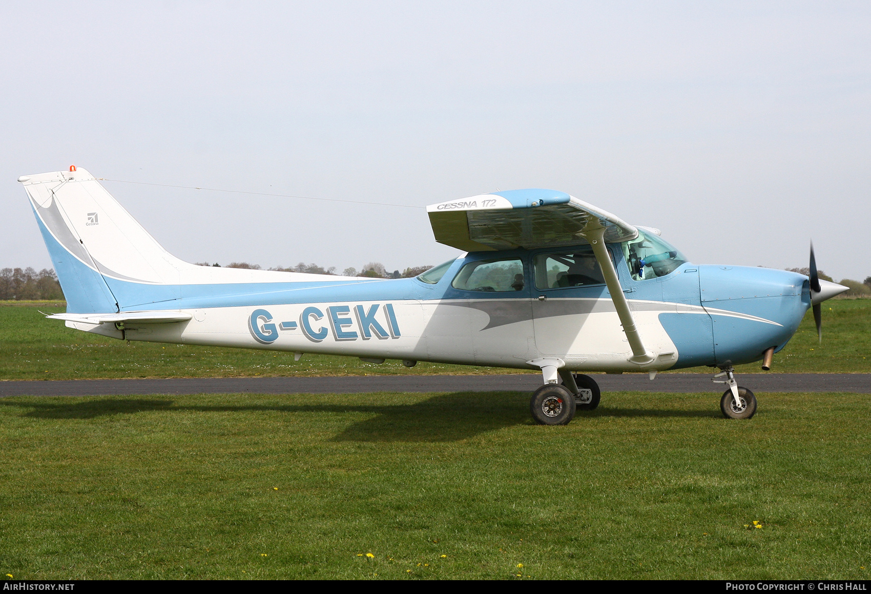Aircraft Photo of G-CEKI | Cessna 172P Skyhawk | AirHistory.net #800278