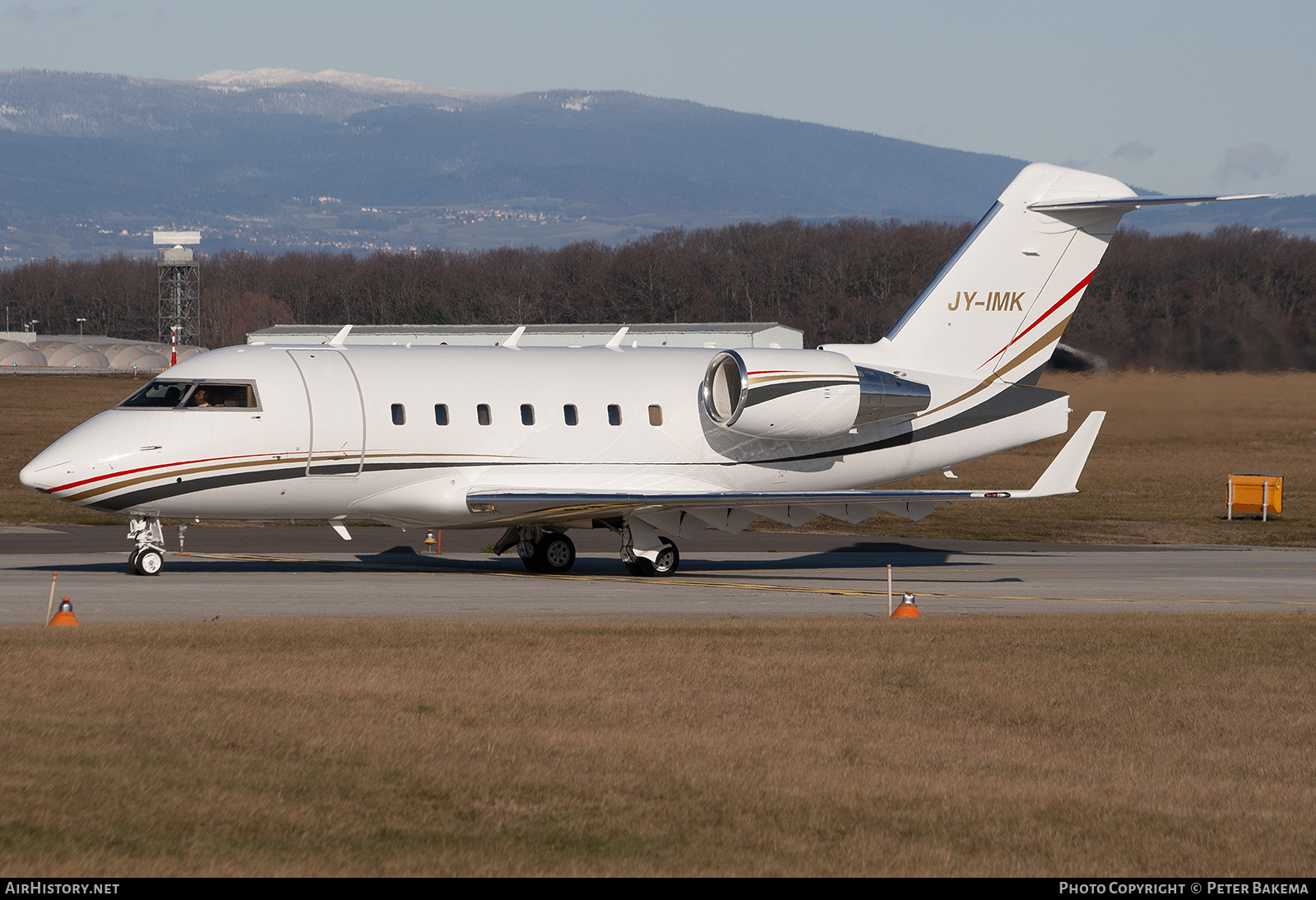 Aircraft Photo of JY-IMK | Bombardier Challenger 604 (CL-600-2B16) | AirHistory.net #800284