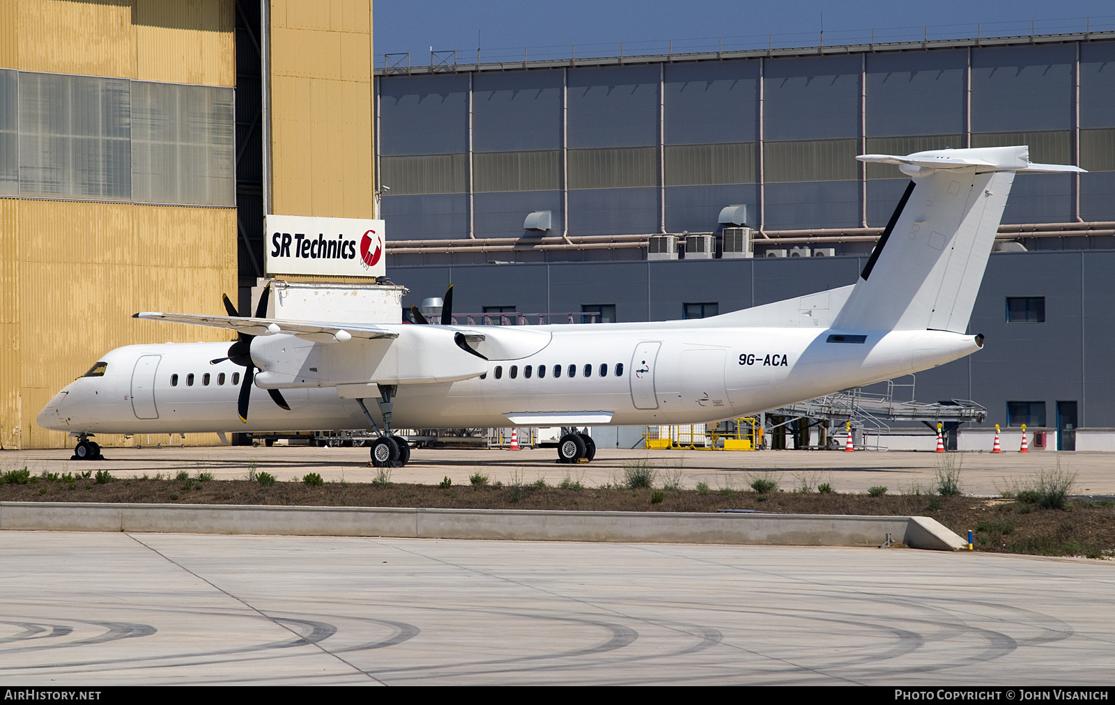 Aircraft Photo of 9G-ACA | Bombardier DHC-8-402 Dash 8 | AirHistory.net #800352