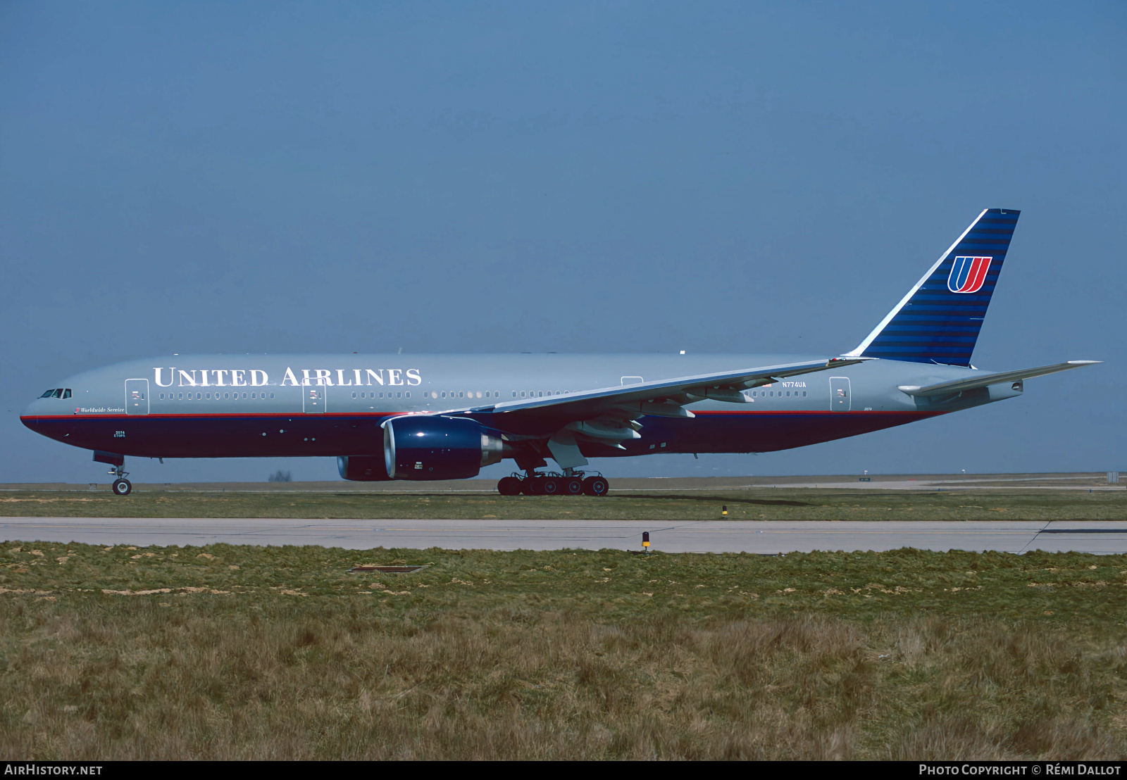 Aircraft Photo of N774UA | Boeing 777-222 | United Airlines | AirHistory.net #800400