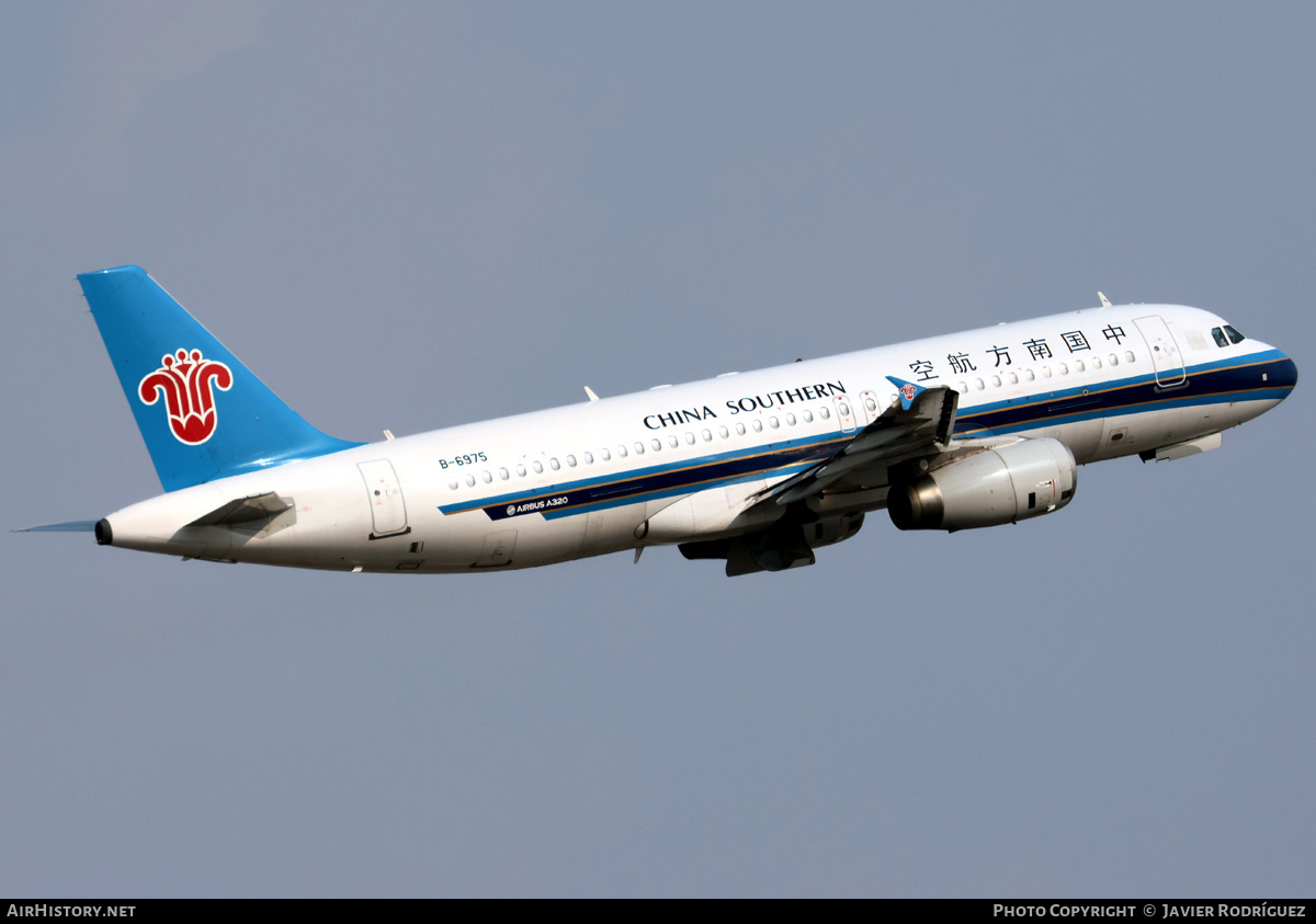 Aircraft Photo of B-6975 | Airbus A320-232 | China Southern Airlines | AirHistory.net #800443