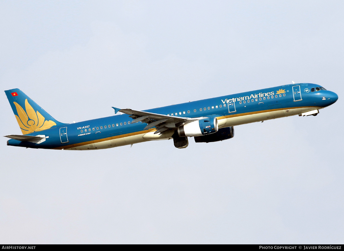 Aircraft Photo of VN-A357 | Airbus A321-231 | Vietnam Airlines | AirHistory.net #800488