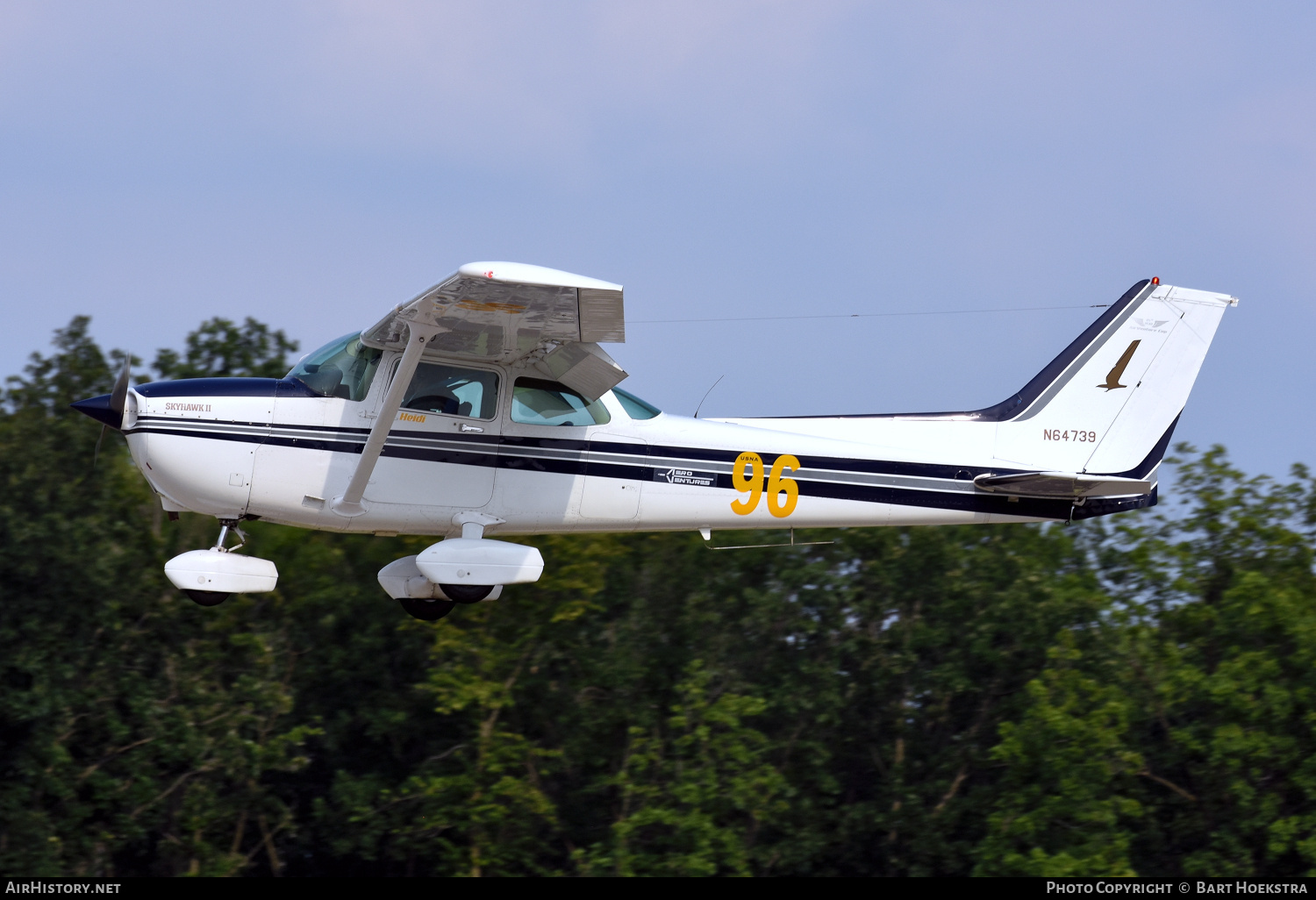 Aircraft Photo of N64739 | Cessna 172P Skyhawk II | Aero Ventures | AirHistory.net #800555