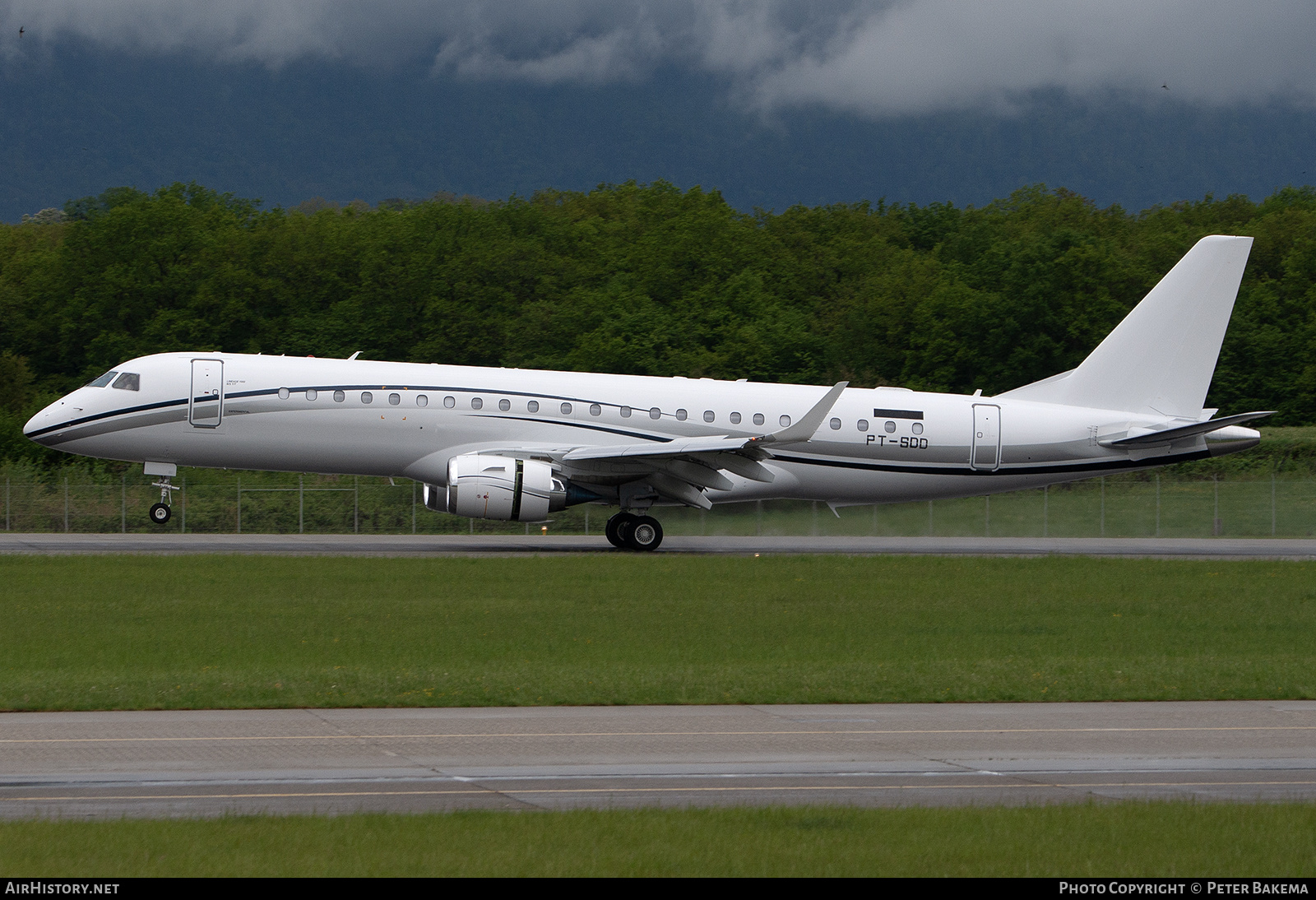 Aircraft Photo of PT-SDD | Embraer Lineage 1000 (ERJ-190-100ECJ) | AirHistory.net #800564