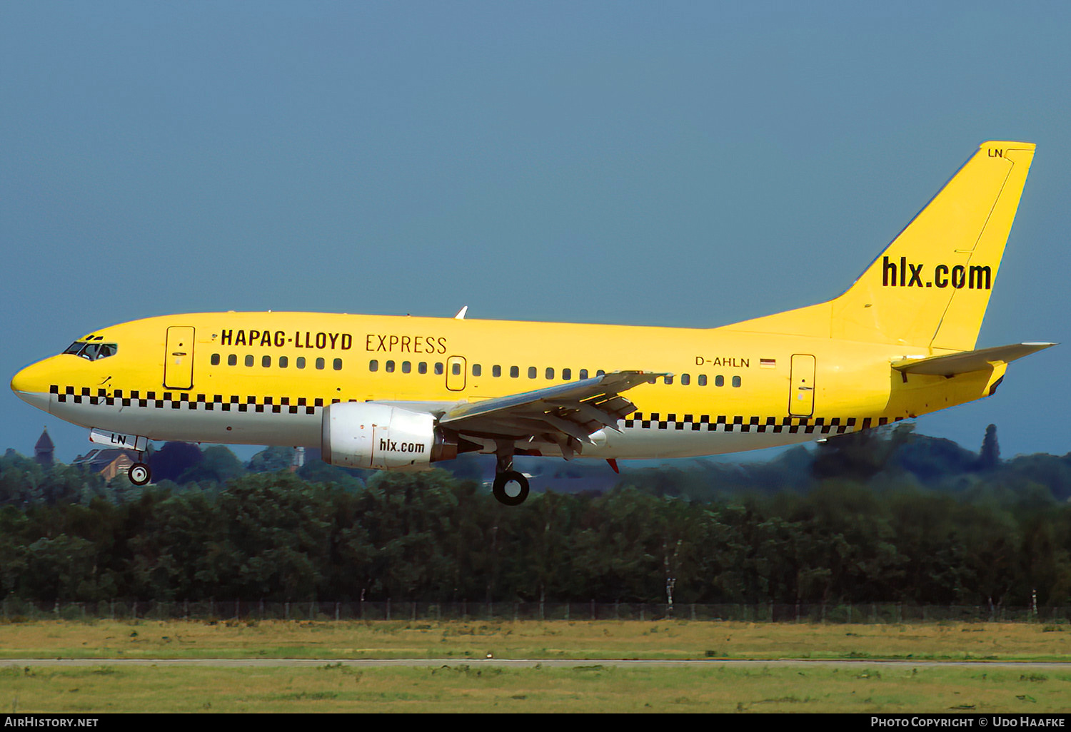 Aircraft Photo of D-AHLN | Boeing 737-5K5 | Hapag-Lloyd Express | AirHistory.net #800626