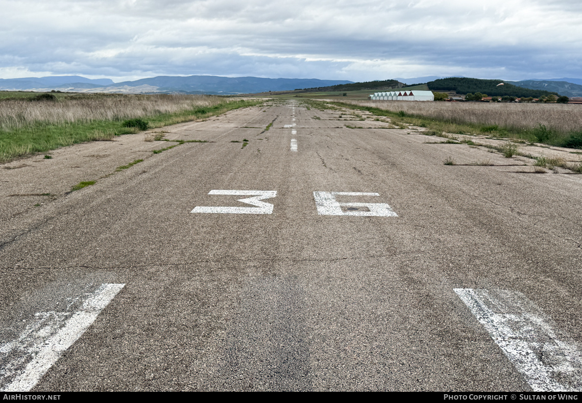 Airport photo of Lumbier (LEUM) in Spain | AirHistory.net #800715