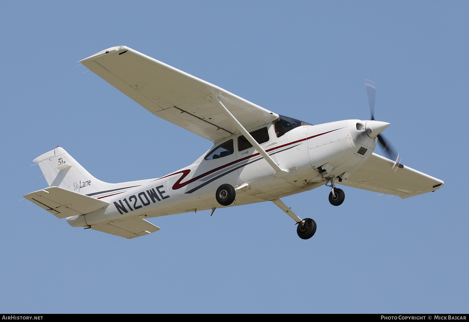 Aircraft Photo of N120WE | Cessna 182T Skylane | AirHistory.net #800755