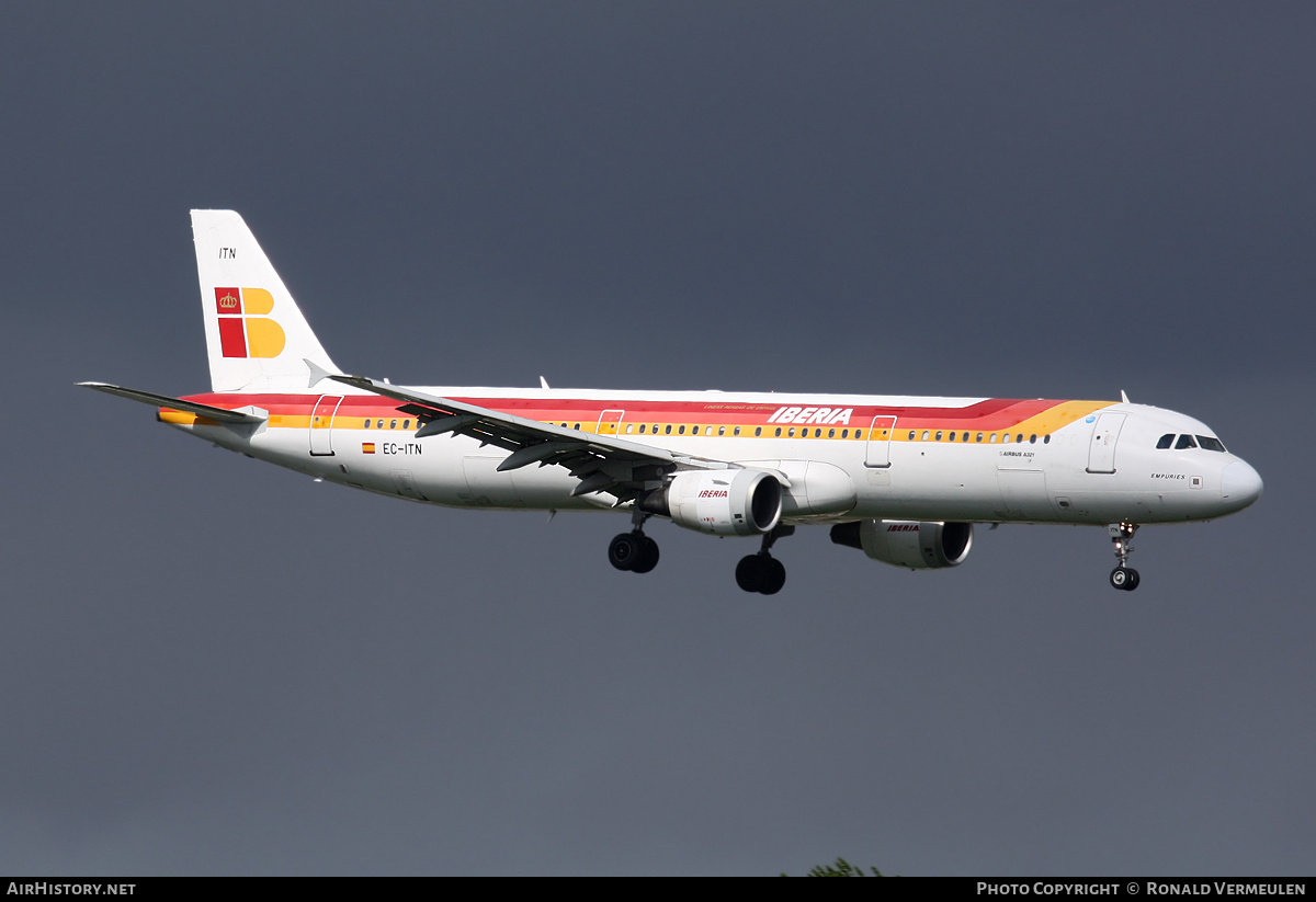 Aircraft Photo of EC-ITN | Airbus A321-211 | Iberia | AirHistory.net #800793