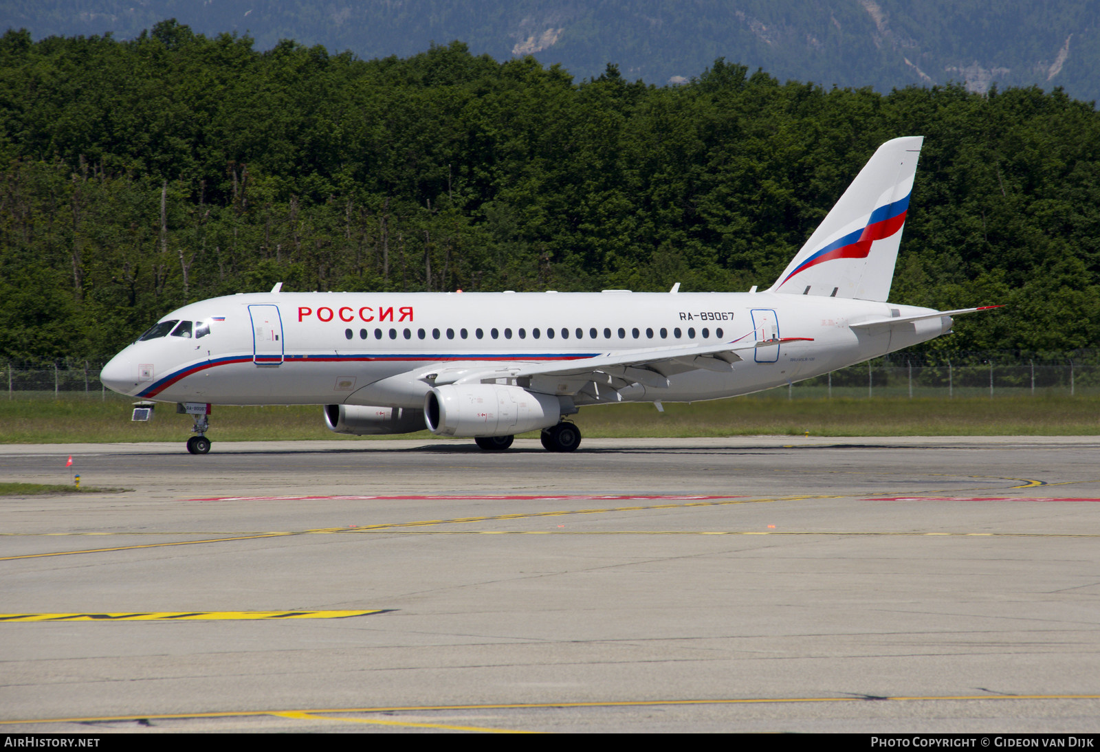 Aircraft Photo of RA-89067 | Sukhoi SSJ-100-95B-LR Superjet 100 (RRJ-95LR) | Rossiya - Special Flight Detachment | AirHistory.net #800802