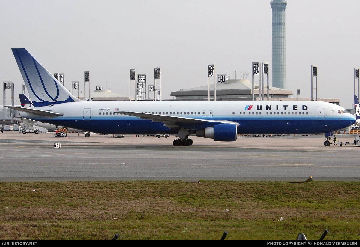 Aircraft Photo of N642UA | Boeing 767-322/ER | United Airlines | AirHistory.net #800847