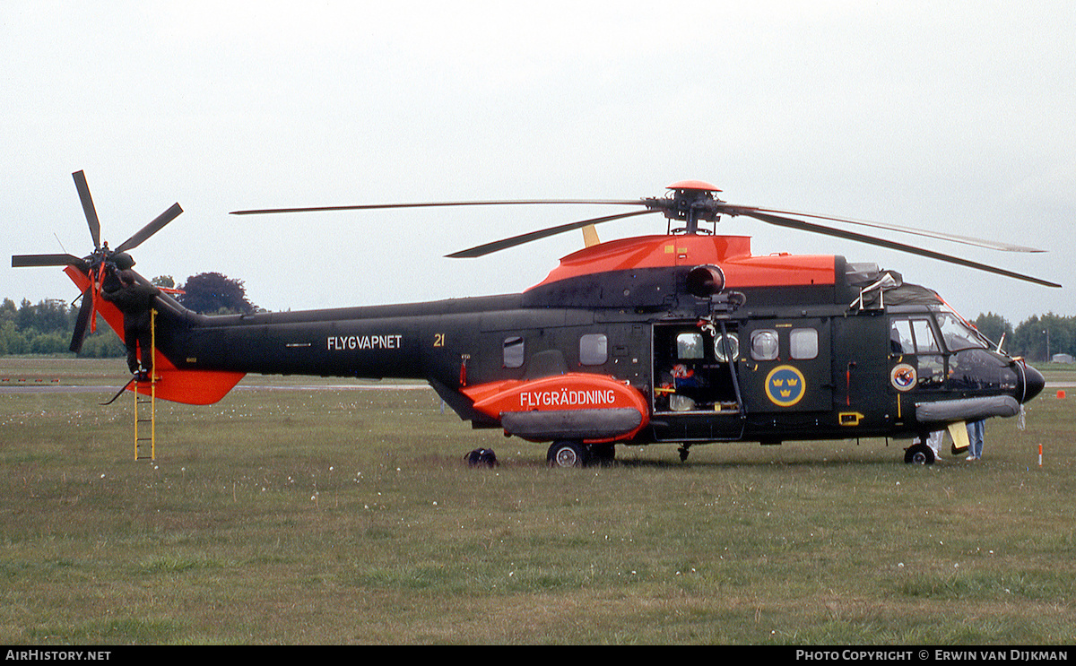 Aircraft Photo of 10402 | Aerospatiale Hkp10 Super Puma (AS-332M1) | Sweden - Air Force | AirHistory.net #800849