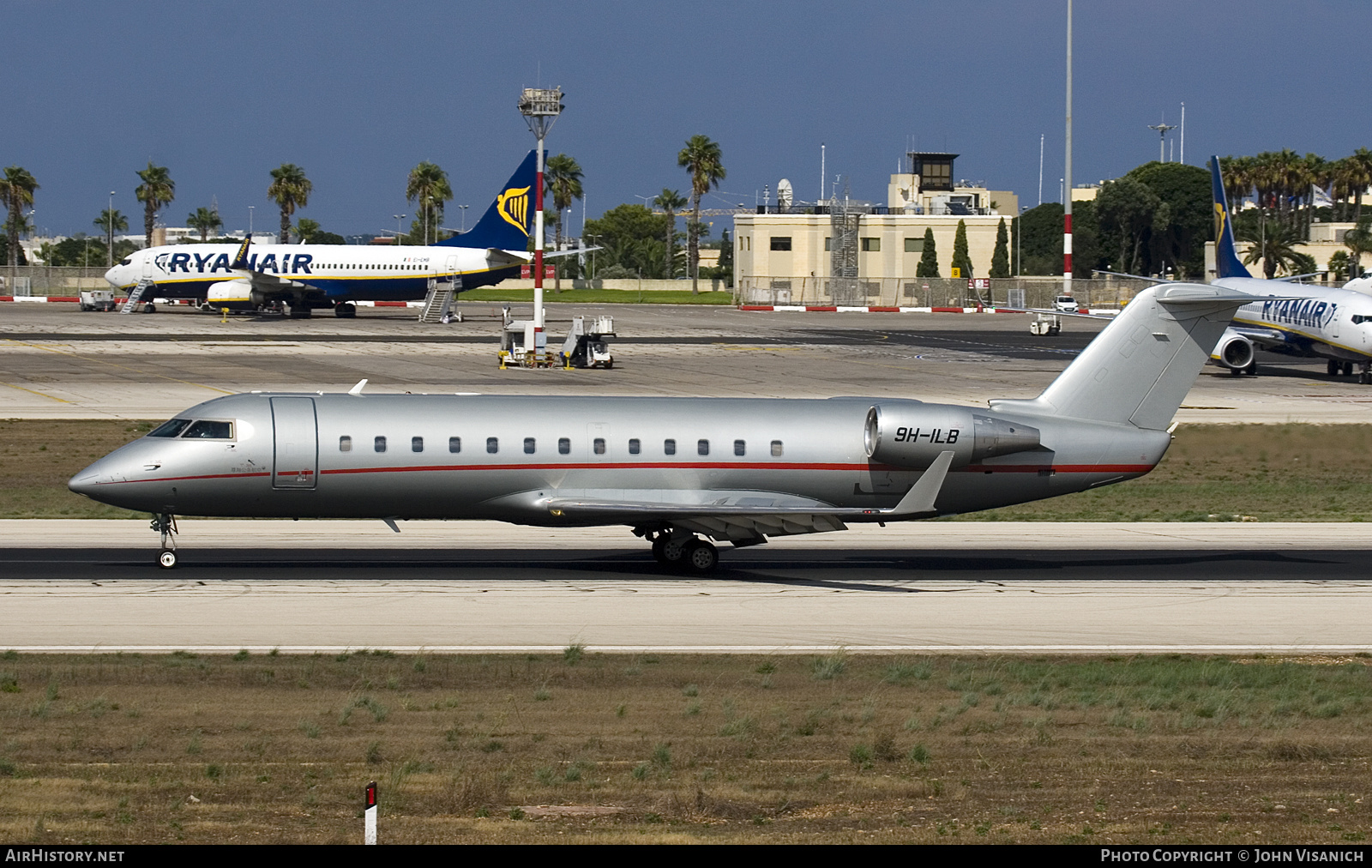 Aircraft Photo of 9H-ILB | Bombardier Challenger 850 (CRJ-200SE/CL-600-2B19) | VistaJet | AirHistory.net #801019