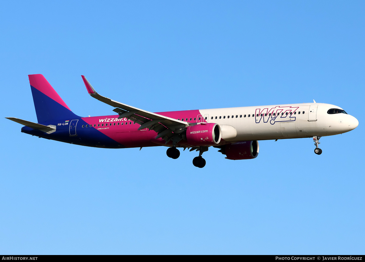 Aircraft Photo of HA-LGM | Airbus A321-271NX | Wizz Air | AirHistory.net #801045