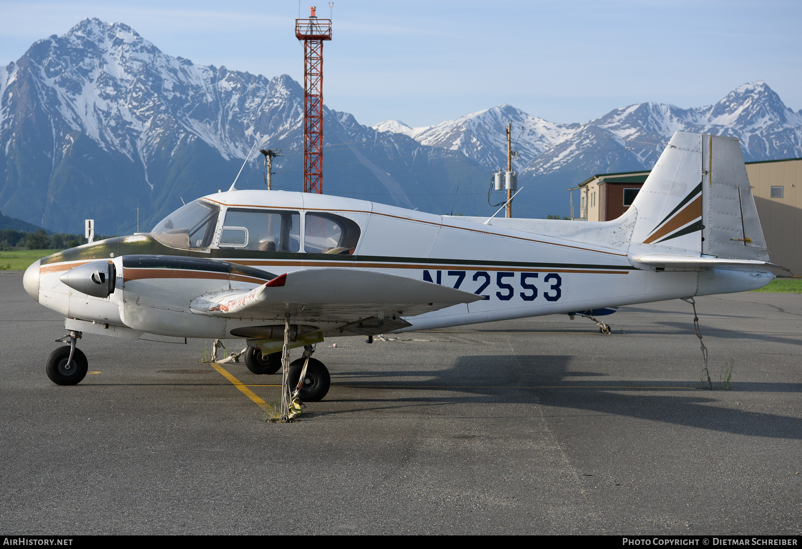 Aircraft Photo of N72553 | Piper PA-23-150 Apache | AirHistory.net #801100